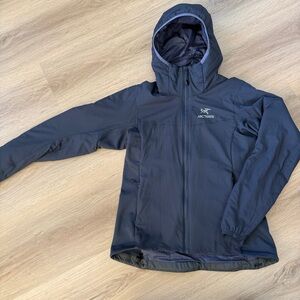 Arc'teryx Atom hoody Midnight Blue woman